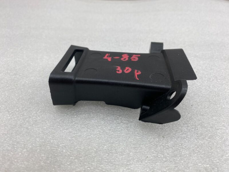 1043931 00 D 2016-2020 Tesla Model X MX Front Driver Side Foglamp Upper Air Duct Left LH Assy