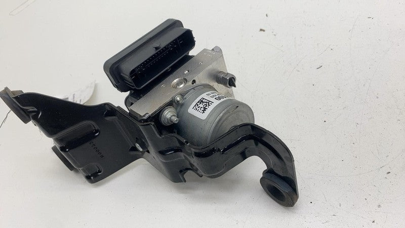 68330876AB ⭕17-18 Chrysler Pacifica Anti-Lock ABS Pump Control Module w/ Bracket 68330876AB