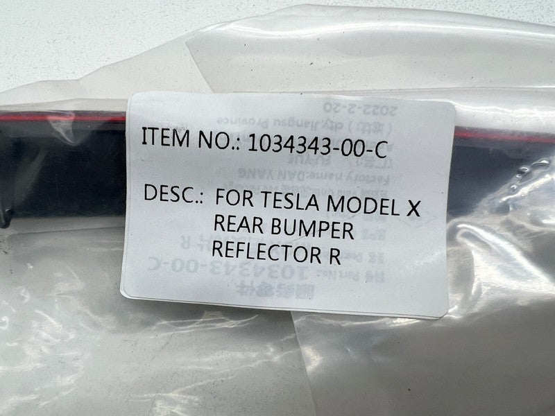1034342-00-C ⭕16-23 Model X Rear Left & Right Bumper Lamp Reflector 1034342-00-C/1034343-00-C