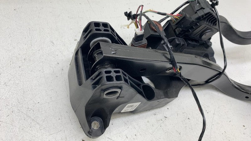 ⭕2020-2023 Tesla Model Y Front Driver Accelerator & Brake Pedal Pad 11