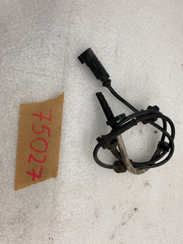 103779400B ⭕ 12-20 Model S Front Left/Right Intelligent ABS Wheel Speed Sensor 1037794-00-B