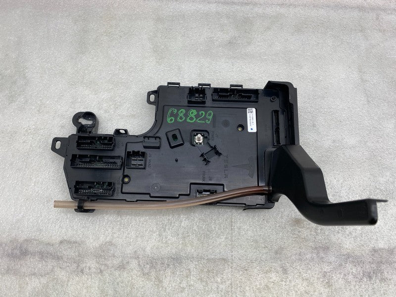 ⭕ 17-23 Model 3 Front Left Low Voltage Body Control Module Unit OEM 10