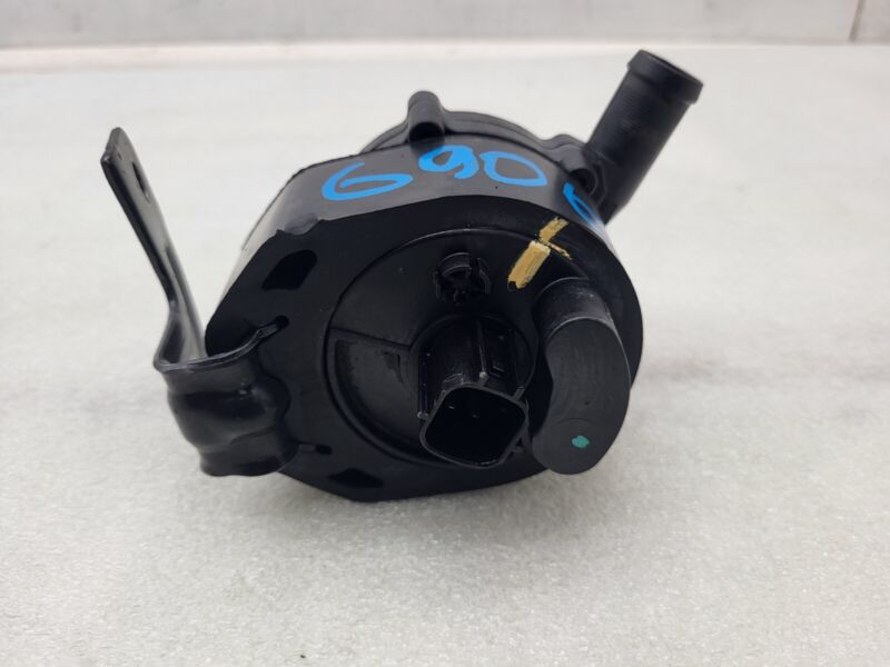 2016-2020 Tesla Model S X Cooling System Auxiliary Water Coolant Pump FWD Assy
