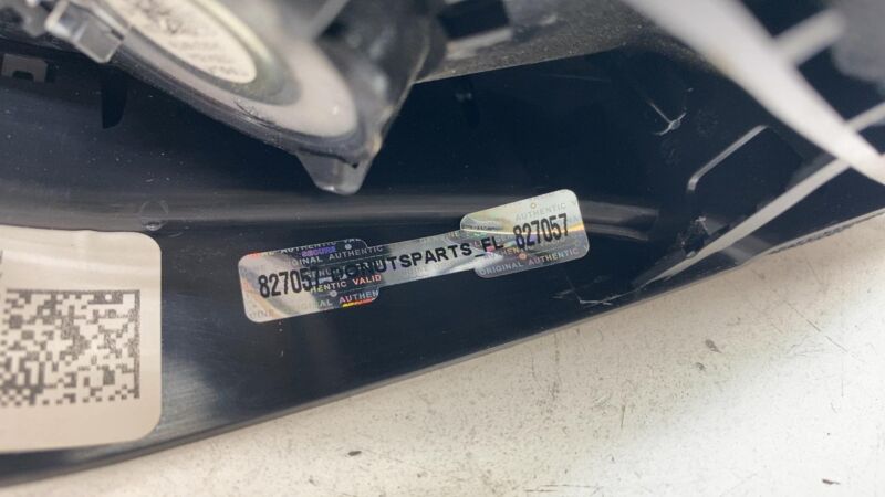 149820500B 2021-2024 Tesla Model X MX Front Passenger Side Door Trim Tweeter Speaker Assy
