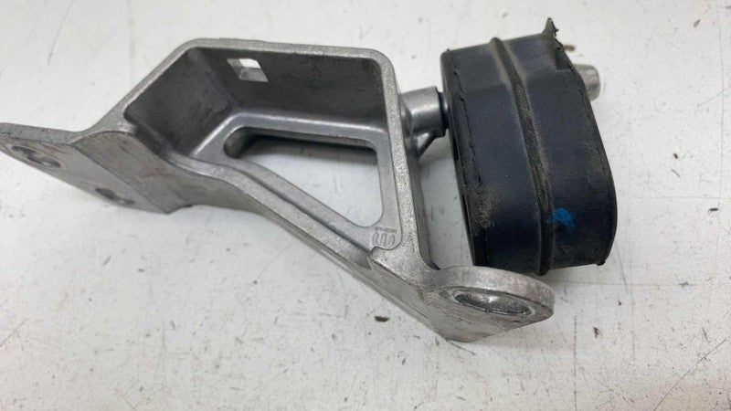 68250053AA ⭕ 2017-2025 Chrysler Pacifica Rear Exhaust Muffler Mount w/ Insulator 68250053AA