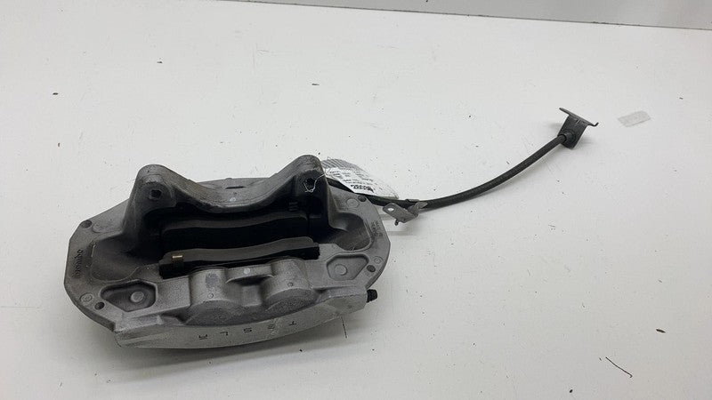104462100E ⭕ 2017-2023 Tesla Model 3 Front Left Caliper w/ Brake Hose Line LH 1044621-00-E
