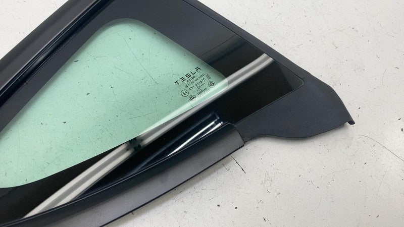 1514979-00 ⭕ 24-25 Model 3 Rear Passenger Side Quarter Fixed Window Glass Right 1514979-00