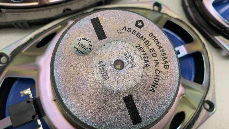 ⭕ 2017-2025 Chrysler Pacifica Front & Rear Left & Right Door Speaker 0