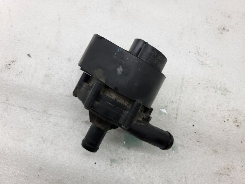 2016-2020 Tesla Model S X Cooling System Auxiliary Water Coolant Pump FWD Assy