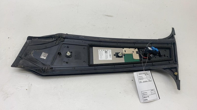 ⭕ 20-23 Model Y Left Exterior B-Pillar Applique Glass Trim LH AP3 1506