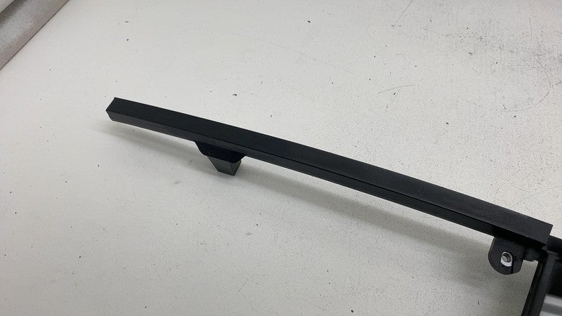 ⭕ 2023 Rivian R1T Passenger Side Door Corner Glass Right Assembly PT00