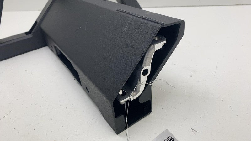 ⭕24-25 Tesla Cybertruck Front Left 1st Row Seat Outboard Riser Cast 19