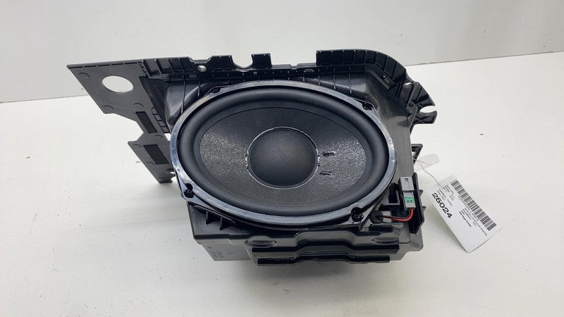 PT00029913F ⭕2022-2024 Rivian R1T Meridian Underseat Subwoofer Speaker Assembly PT00029913-F