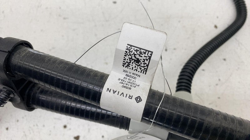 PT00061733E 2022 2023 2024 Rivian R1S R1T Motor Engine Coolant Hose Line PT00061733-E Assy