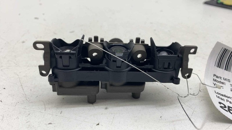 ⭕ 2024 Tesla Model Y Front Windscreen View Mirror Triple Camera w/ Bra