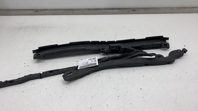 4KE807914B ⭕ 2019-2021 Audi E-Tron Front Grille Insulators Insert Seal Cushion 4KE807914B