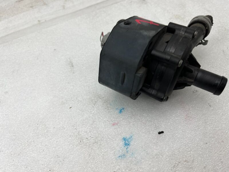 103732800D 2016-2020 Tesla Model X MX Cooling System Auxiliary Coolant Water Pump Assembly