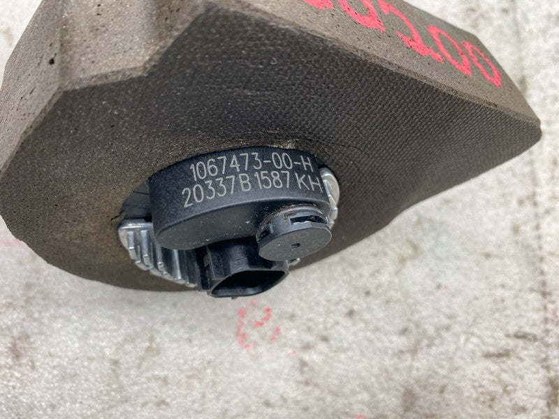 1067473 00 H ⭕2012-2020 Tesla Model S Coolant Auxiliary Water Pump Foam Isolated 1067473-00-H