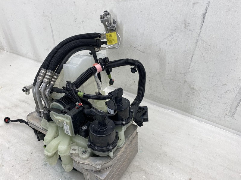 ⭕ 2020-2024 Tesla Model Y Supermanifold Refrigerant Chiller w/ Coolant