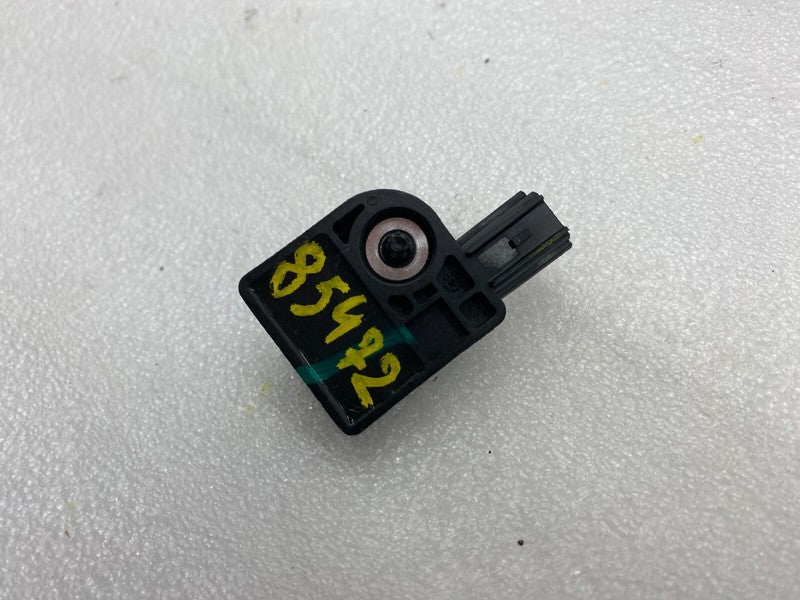 100527400B ⭕12-20 Model S Front Left or Right Acceleration Crash Impact Sensor 1005274-00-B
