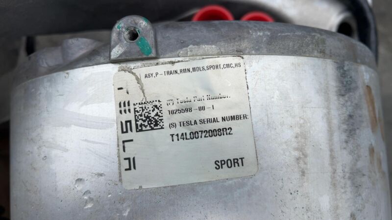 1025598 00 I 2012-2020 Tesla Model S Rear Large Drive Motor w/ Subframe & Suspension SPORT