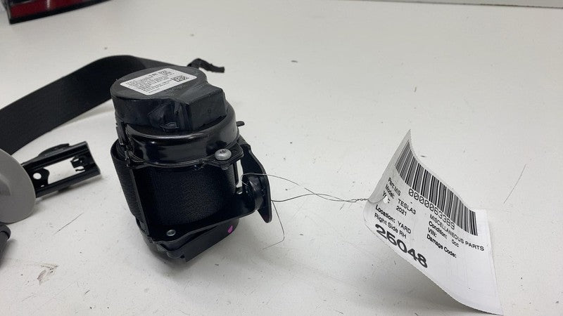 108127901H ⭕ 2017-2023 Tesla Model 3 Front Right 1st Row Seat Belt & Retractor 1081279-01-H