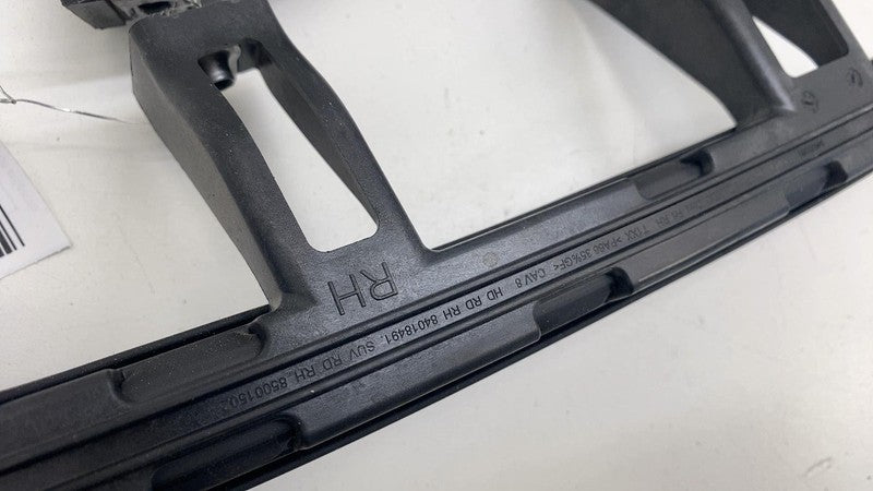 84923389 ⭕ 19-25 Chevrolet Silverado 1500 Rear Right Door Window Glass Channel 84923389