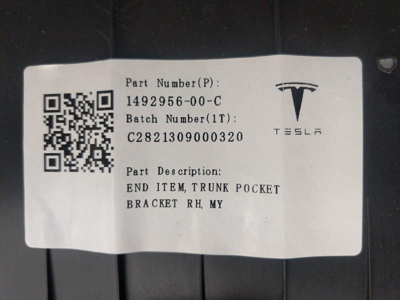 ⭕ 20-24 Model Y Rear Passenger Side Trunk Pocket End Bracket Right 149