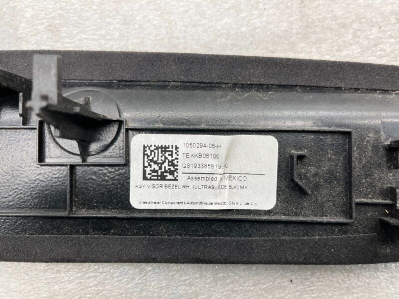 1050295 00 A 2016-2023 Tesla Model X MX Front Passenger Windshield Sun Visor Trim Bezel Right