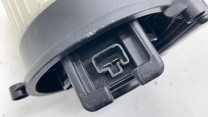 ⭕ 2022-2025 Rivian R1S Rear HVAC A/C Heater Air Blower Fan Motor w/ Module OEM