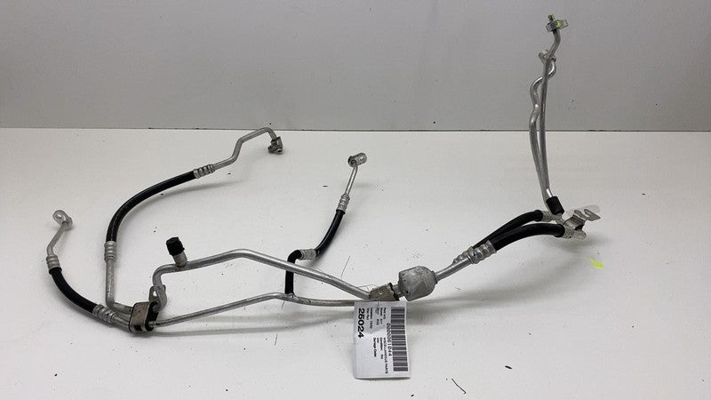 PT00001686J ⭕2022-2024 R1S R1T Air Conditioning Suction Hose A/C Pipe Line Tube PT00001686-J