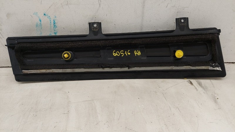 1040358-00-C ⭕ 16-20 Tesla Model X Rear Passenger B-Pillar Glass Molding Right 1040358-00-C