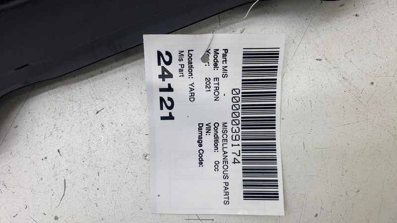 4KE821112 ⭕ 2019-2023 Audi e-Tron Front Left Inner Fender Filler End Plate Cover 4KE821112