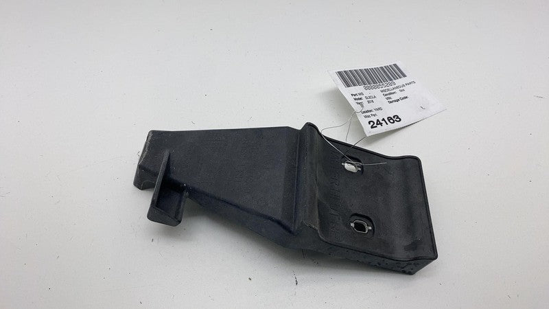 A1668804600 16-19 Mercedes-Benz GLE350 Rear Right Bumper Mount Support Bracket A1668804600