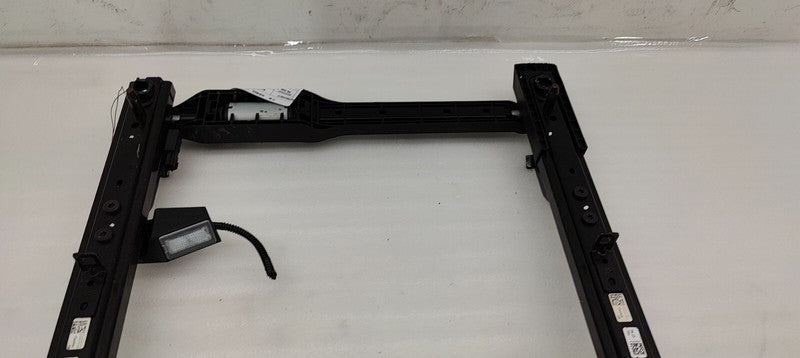 111985300B 17-23 Model 3 Front Right 1st Row Seat Adjuster Motor w/ Rail Track 1119853-00-B
