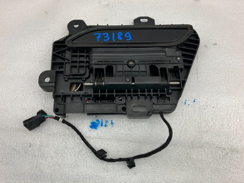 107188401A ⭕ 16-20 Model S Rear Driver Left Exterior Door Handle Outer GEN 3 1071884-01-A