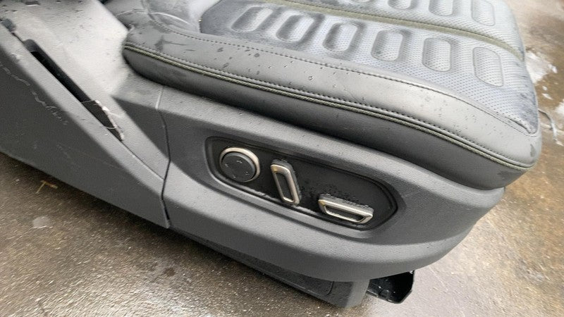 ⭕ 2022-2024 Rivian R1T Front Left & Right + Rear 2nd Row Leather Seat Black Assy