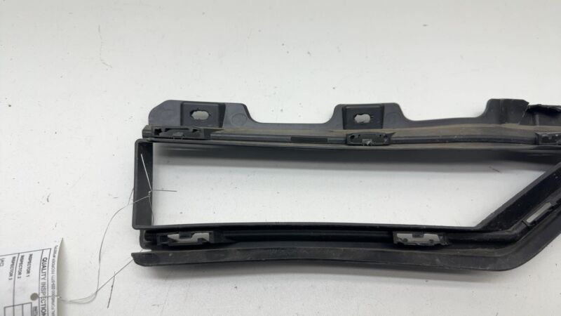 9Y0807675C ⭕ 2024 Porsche Cayenne Front Left Lower Bumper Grille Air Guide LH 9Y0807675C
