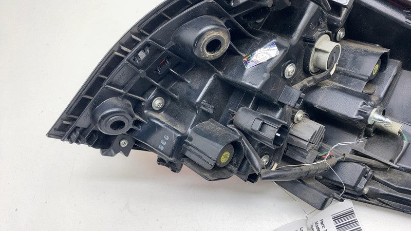 ⭕ 2018-2022 Toyota C-HR Driver Side Outer Taillight (On Quarter) Tail