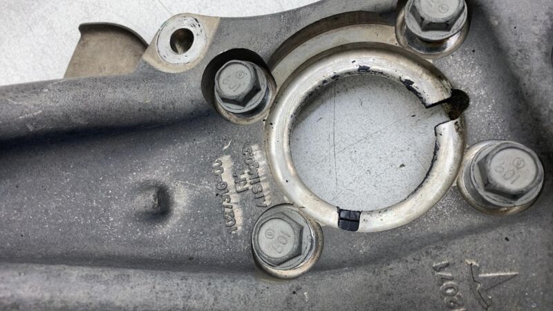 102731600F ⭕16-20 Model X Front Right Knee Knuckle + ABS Sensor + Rotor Shield 1027316-00-F