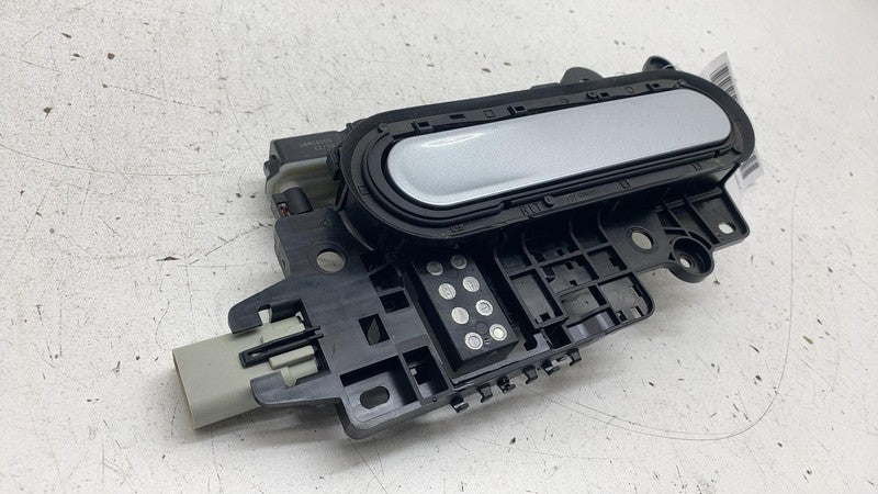 PT00002453-M ⭕ 2022-2024 Rivian R1T R1S Front Left Door Handle LH Silver EXP004 PT00002453-M