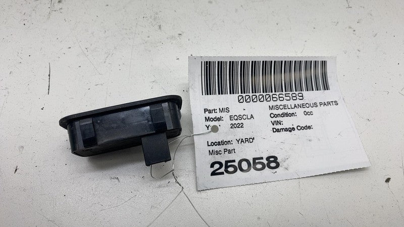 ⭕2022 Mercedes Benz EQS450+ Rear Trunk Lid Tailgate Close Lock Switch