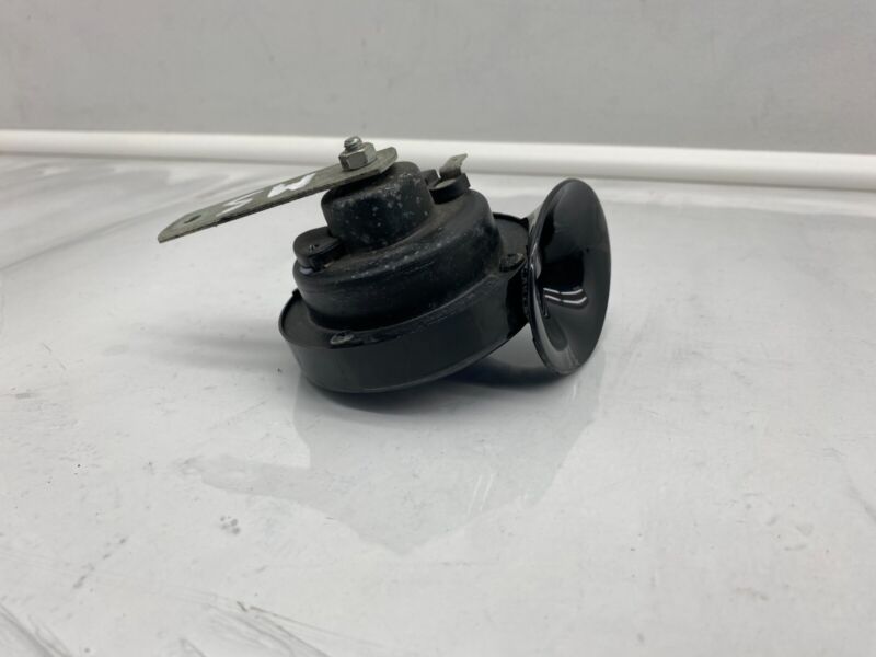 Does Not Apply 2012-2020 Tesla Model S Seger High Pitch Tone Horn 12V 510 Hertz w/ Bracket OEM