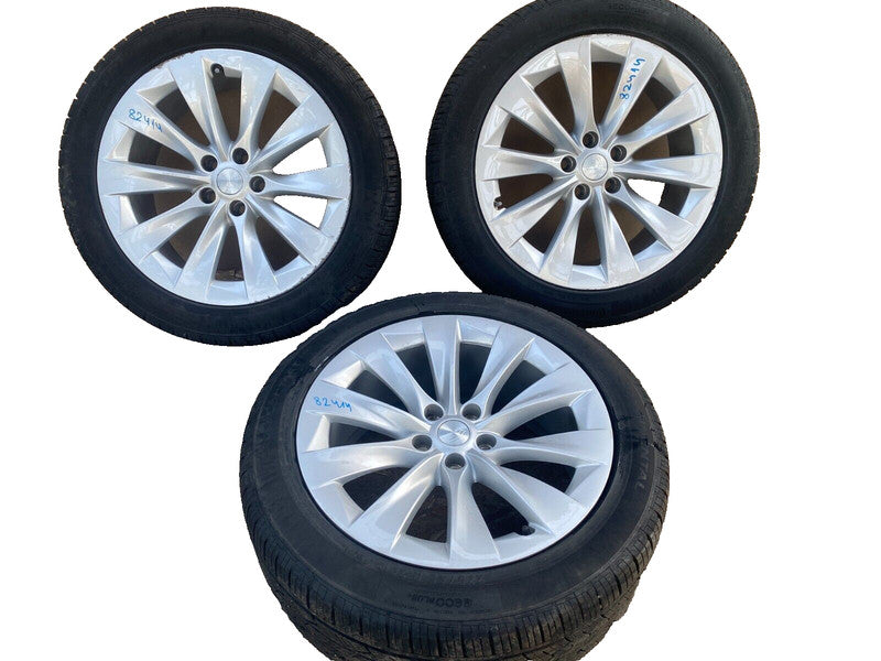 1027245 00 C 2016-2020 Tesla Model X 20" Wheel Rim 20x9.5 +40MM Continental Tire 275/45R20 x3