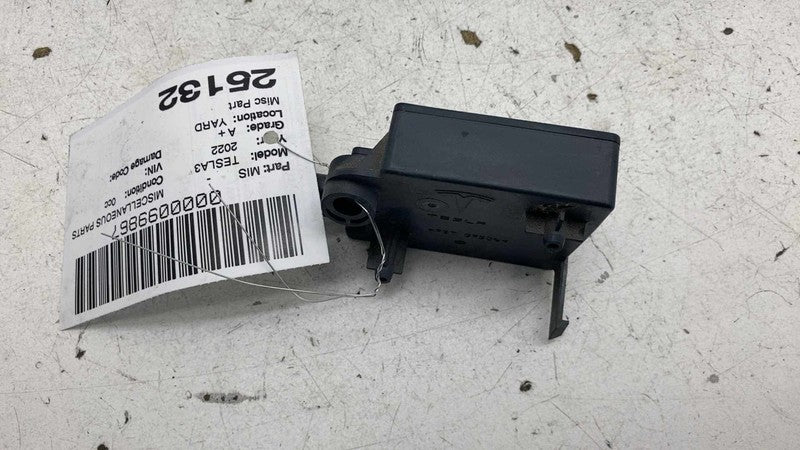 ⭕ 17-23 Tesla Model 3 Rear Bumper BCM Computer Body Control Module 109