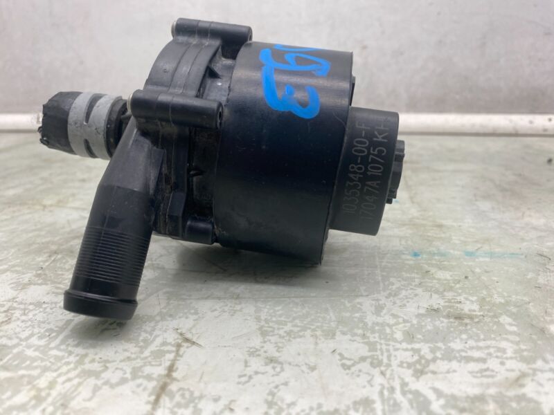 1035348 00 F 2016-2020 Tesla Model S X Cooling System Auxiliary Water Coolant Pump FWD Assy