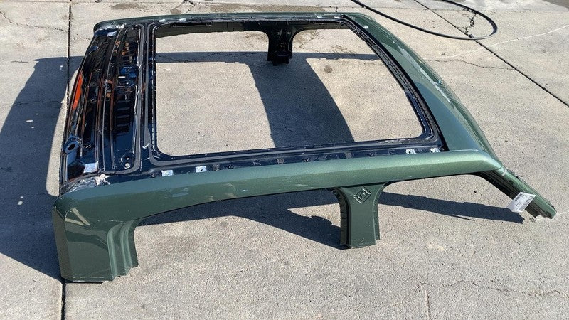 ⭕ 2022 2023 2024 Rivian R1T Top Roof Panel Structural Cut Out Assembly