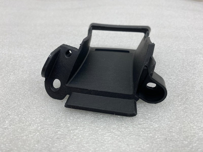 1043931 00 D ⭕2016-2020 Tesla Model X MX Front Right Side Foglamp Upper Air Duct 1043931-00-D