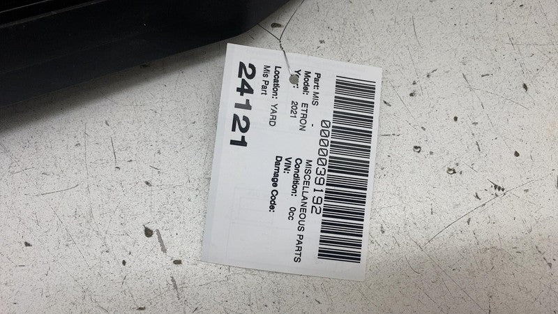 4KE.807.329 ⭕ 2019-2023 Audi E-Tron Quattro Rear Bumper Center Retainer Bracket 4KE807329