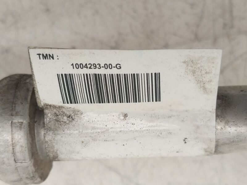 2012-2015 Tesla Model S A/C Conditioner Hose Line Liquid Suction Pipe with Valve